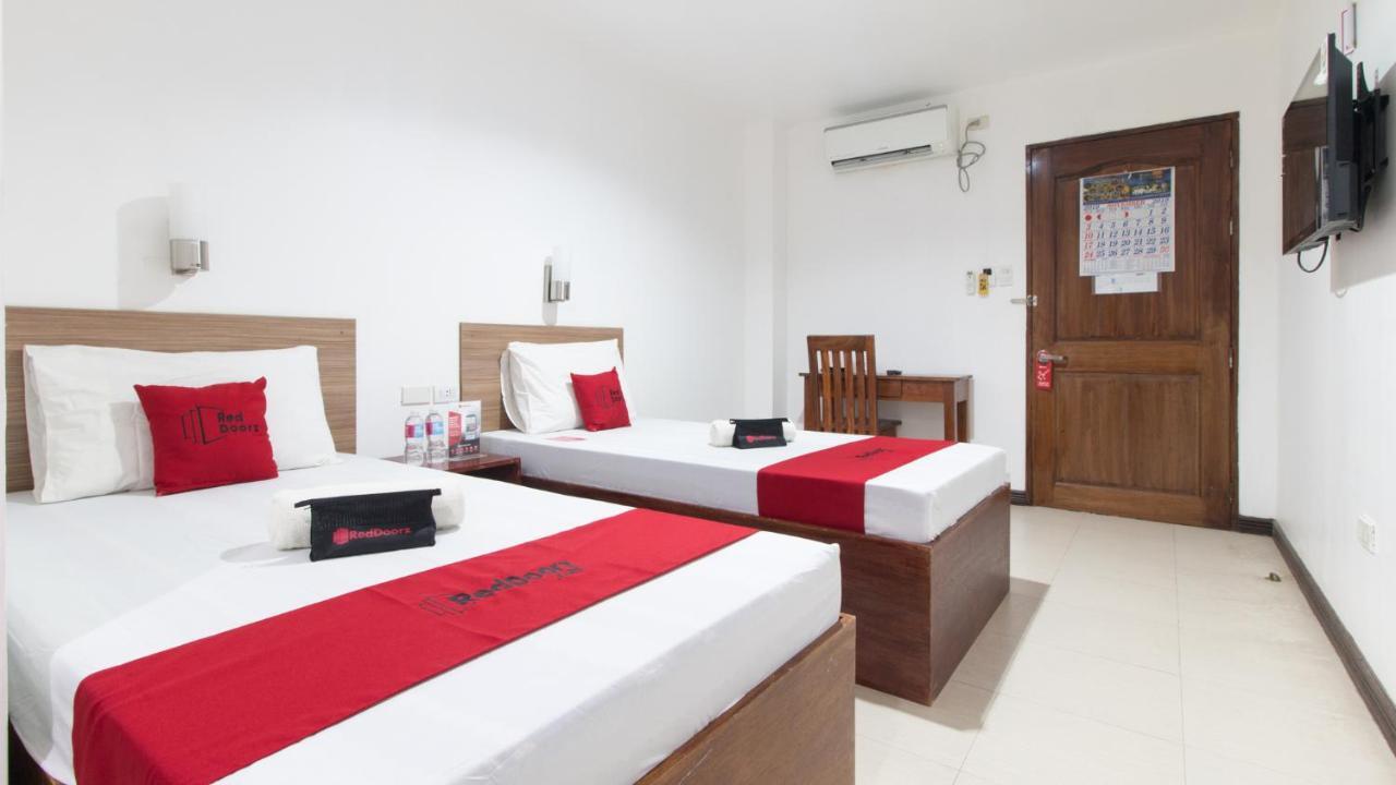 Reddoorz Plus Near Vigan City Commercial Center Exterior foto