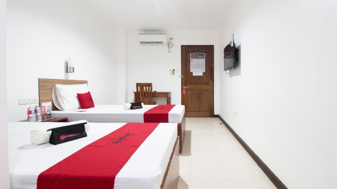 Reddoorz Plus Near Vigan City Commercial Center Exterior foto